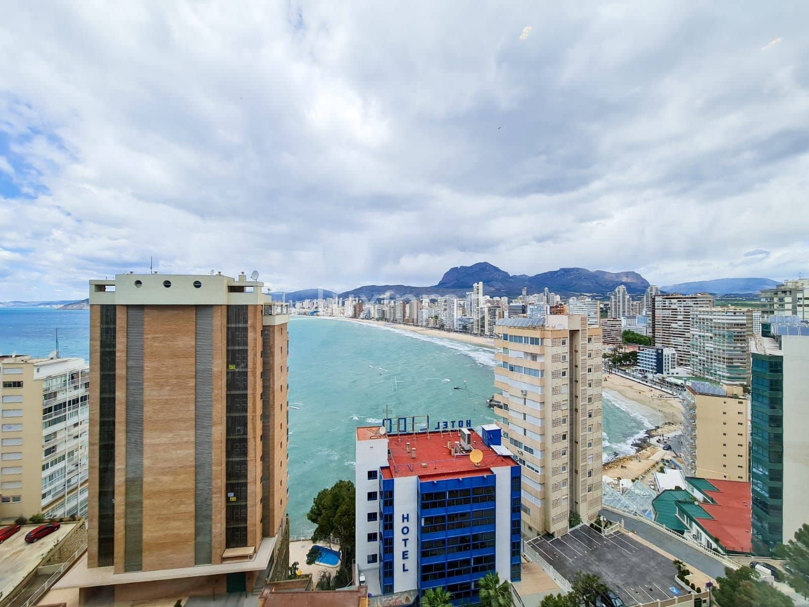 2 bedroom Apartment for rent in Benidorm with pool - € 1,200 (Ref: 8733743)