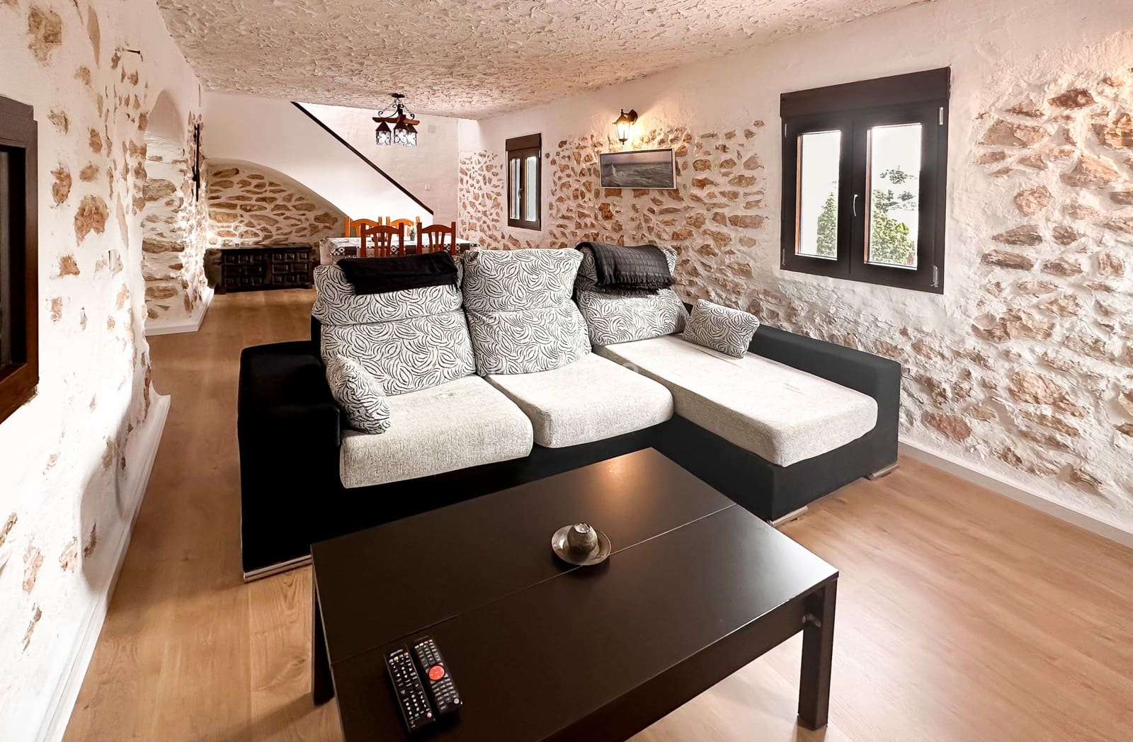 5 soveværelse Villa til leje i Calpe / Calp med swimmingpool garage - € 3.000 (Ref: 8735858)