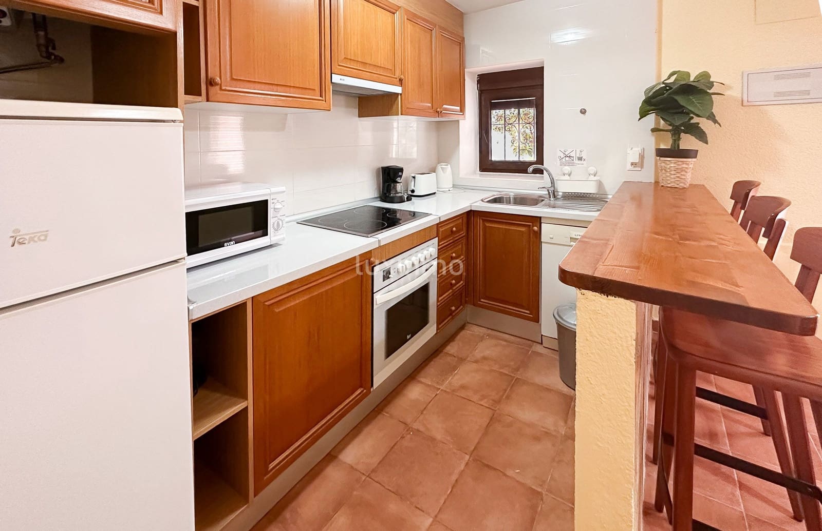 5 soveværelse Villa til leje i Calpe / Calp med swimmingpool garage - € 3.000 (Ref: 8735858)