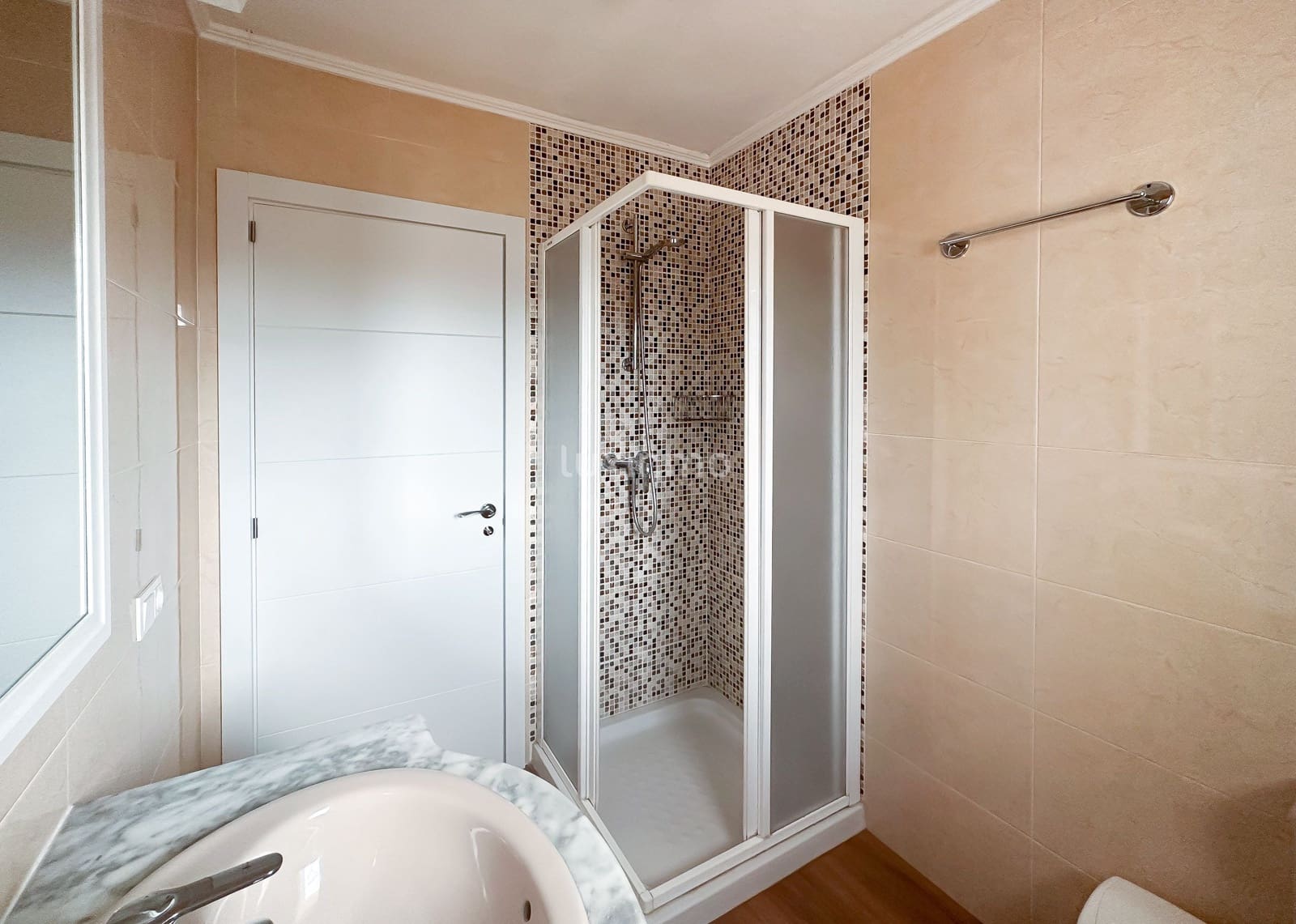 5 soveværelse Villa til leje i Calpe / Calp med swimmingpool garage - € 3.000 (Ref: 8735858)