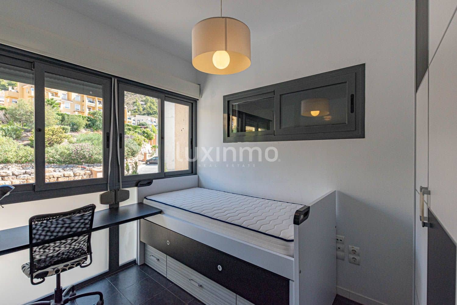3 camera da letto Villetta a Schiera da affittare in Altea con piscina garage - 1.800 € (Rif: 8755007)