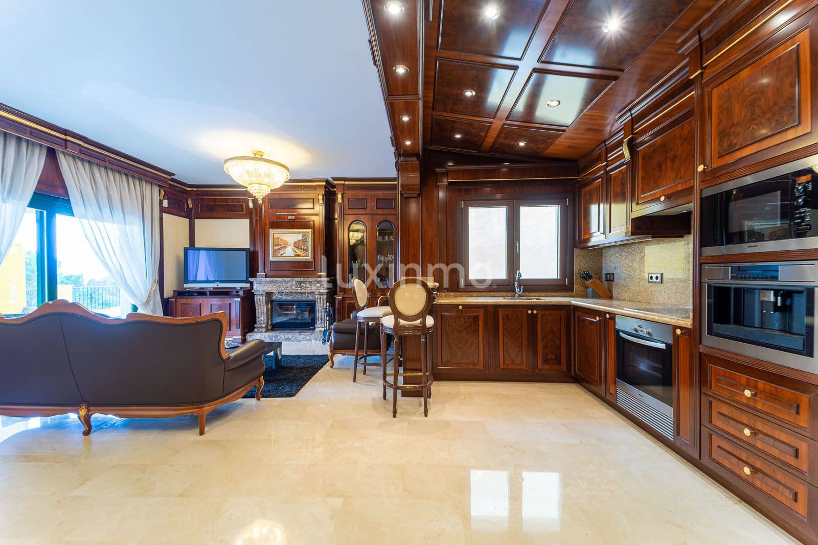 3 bedroom Villa for sale in Altea with pool garage - € 880,000 (Ref: 8775808)