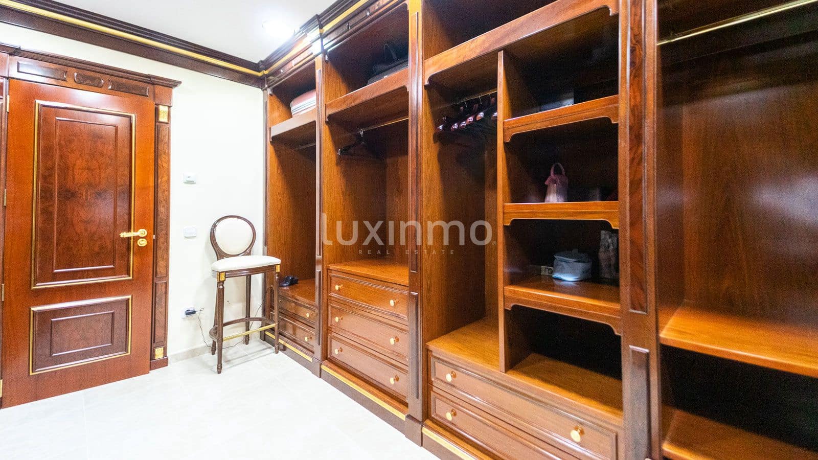 3 bedroom Villa for sale in Altea with pool garage - € 880,000 (Ref: 8775808)