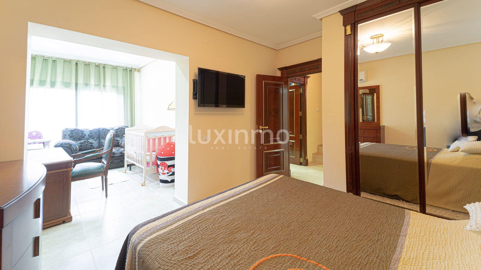 3 bedroom Villa for sale in Altea with pool garage - € 880,000 (Ref: 8775808)