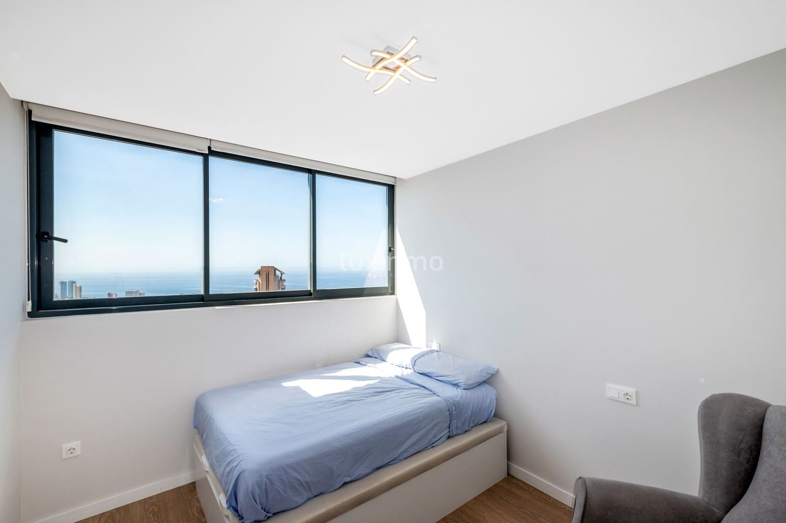 3 makuuhuone Kattohuoneisto vuokrattavana paikassa Benidorm mukana uima-altaan 
autotalli - 3 000 € (Ref: 8785916)