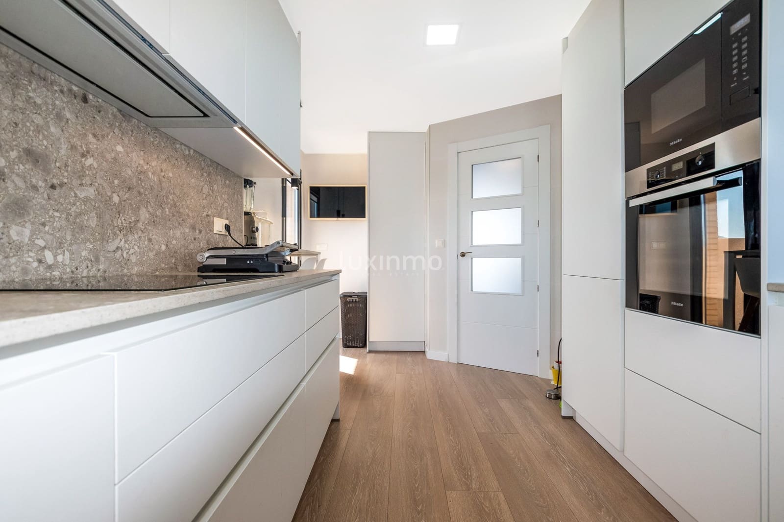 3 makuuhuone Kattohuoneisto vuokrattavana paikassa Benidorm mukana uima-altaan 
autotalli - 3 000 € (Ref: 8785916)