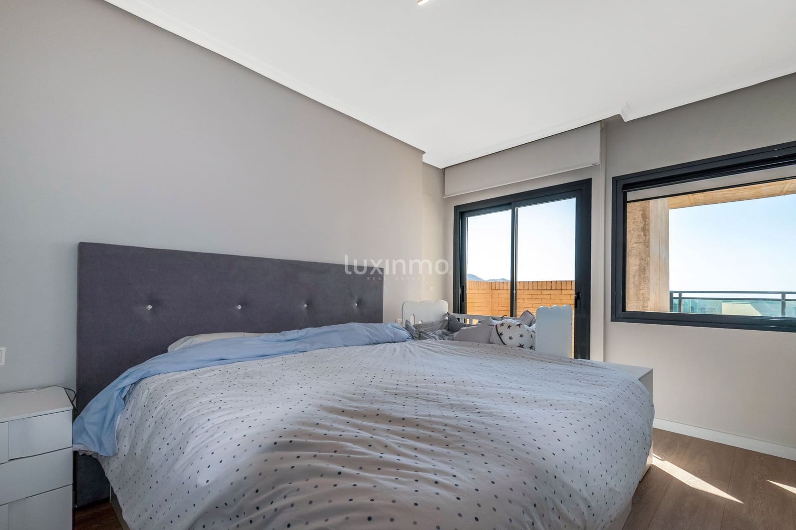 3 makuuhuone Kattohuoneisto vuokrattavana paikassa Benidorm mukana uima-altaan 
autotalli - 3 000 € (Ref: 8785916)