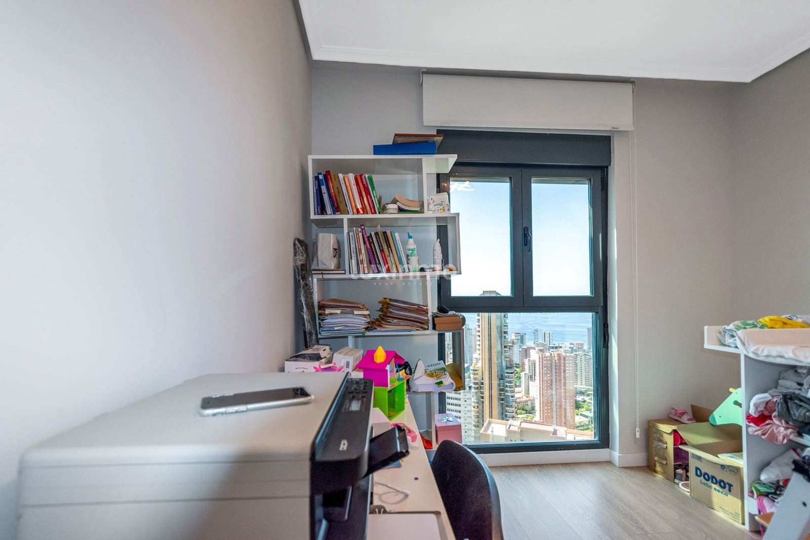 3 makuuhuone Kattohuoneisto vuokrattavana paikassa Benidorm mukana uima-altaan 
autotalli - 3 000 € (Ref: 8785916)