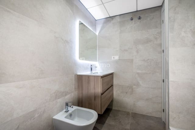 3 makuuhuone Kattohuoneisto vuokrattavana paikassa Benidorm mukana uima-altaan 
autotalli - 3 000 € (Ref: 8785916)