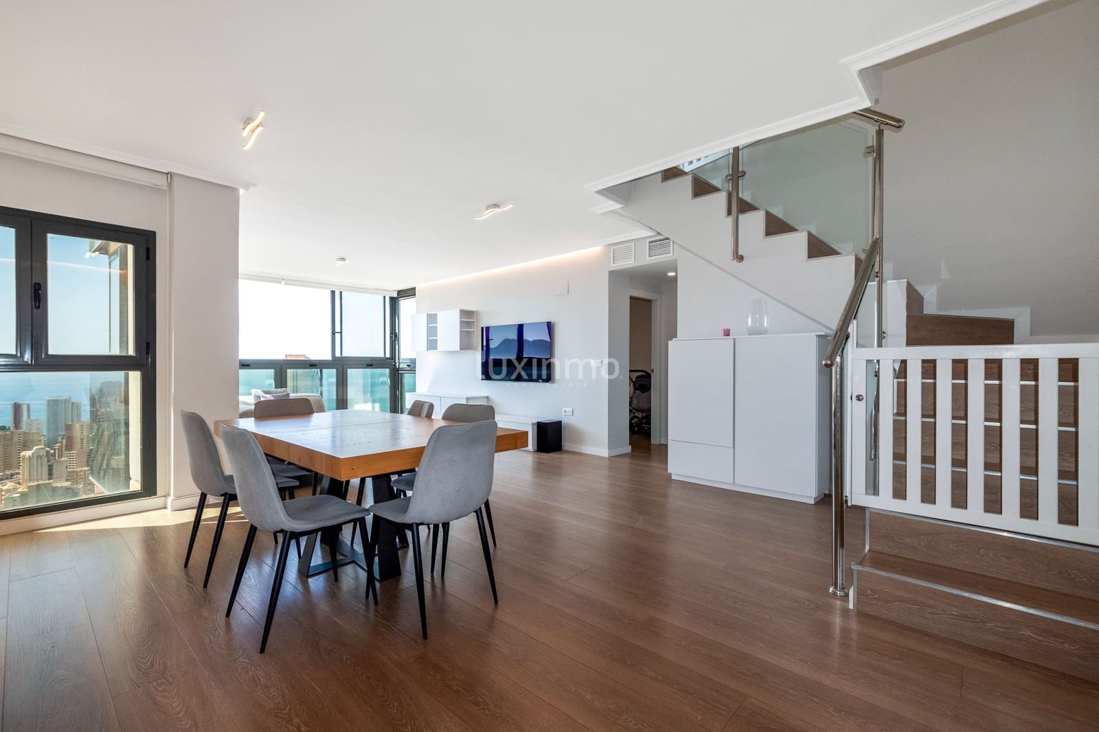 3 makuuhuone Kattohuoneisto vuokrattavana paikassa Benidorm mukana uima-altaan 
autotalli - 3 000 € (Ref: 8785916)