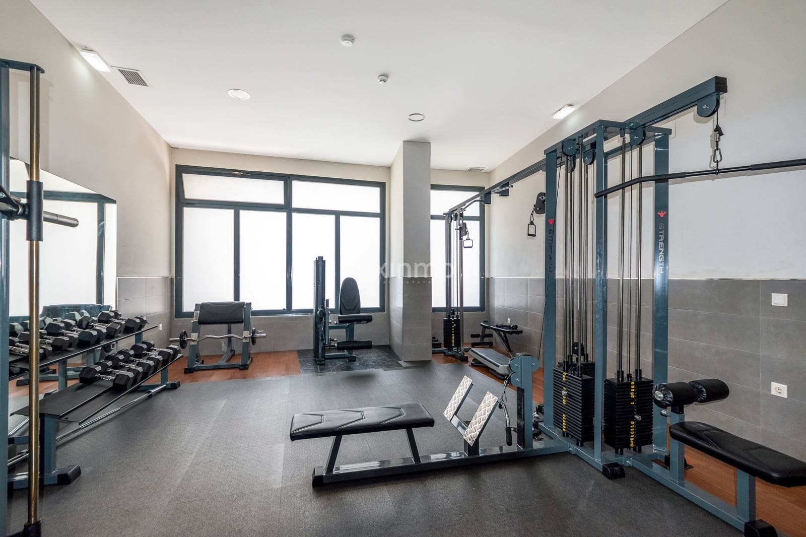 3 makuuhuone Kattohuoneisto vuokrattavana paikassa Benidorm mukana uima-altaan 
autotalli - 3 000 € (Ref: 8785916)