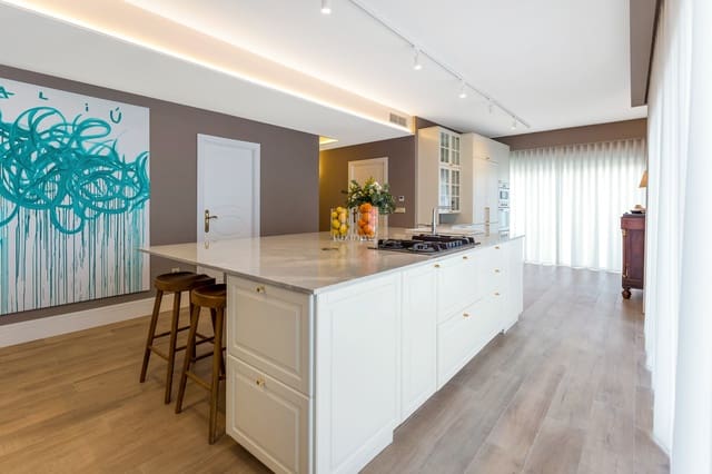 4 camera da letto Appartamento in vendita in Alicante città con garage - 1.185.000 € (Rif: 8815358)