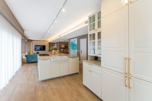 4 camera da letto Appartamento in vendita in Alicante città con garage - 1.185.000 € (Rif: 8815358)