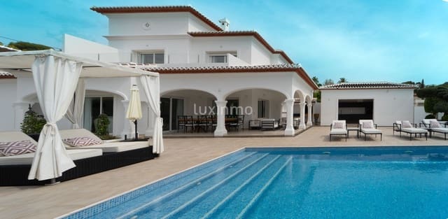 4 soverom Villa til salgs i Moraira, Teulada-Moraira med svømmebasseng garasje - € 1 489 000 (Ref: 8815359)