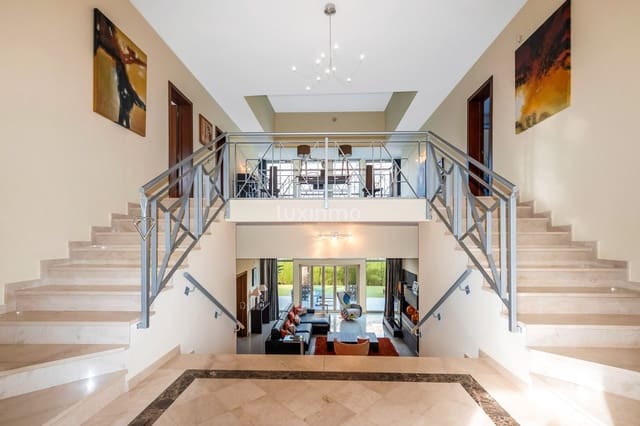 4 Zimmer Villa zu verkaufen in Altea mit Pool Garage - 1.200.000 € (Ref: 8815360)