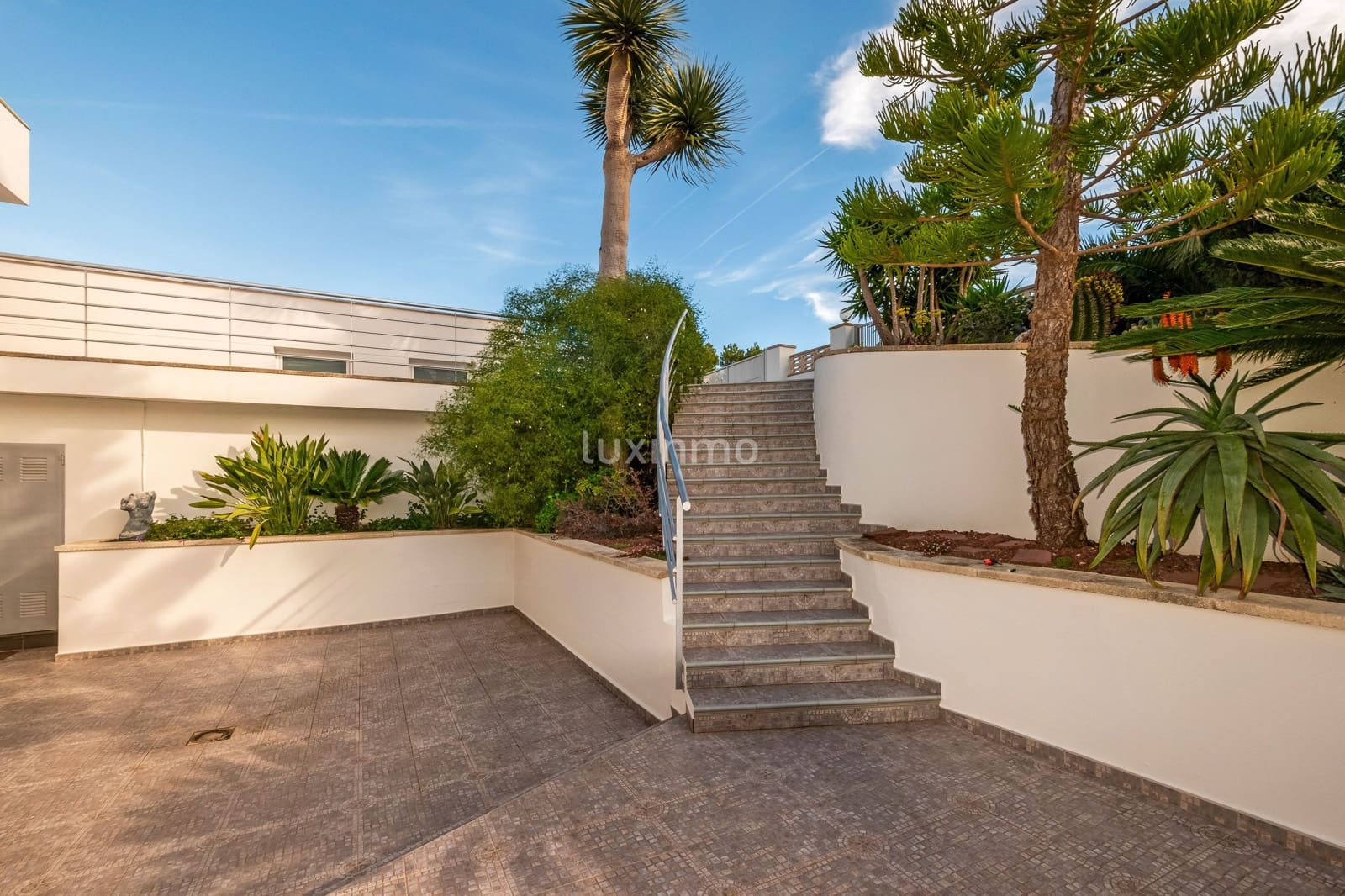 4 soveværelse Villa til salg i Altea med swimmingpool garage - € 1.200.000 (Ref: 8815360)