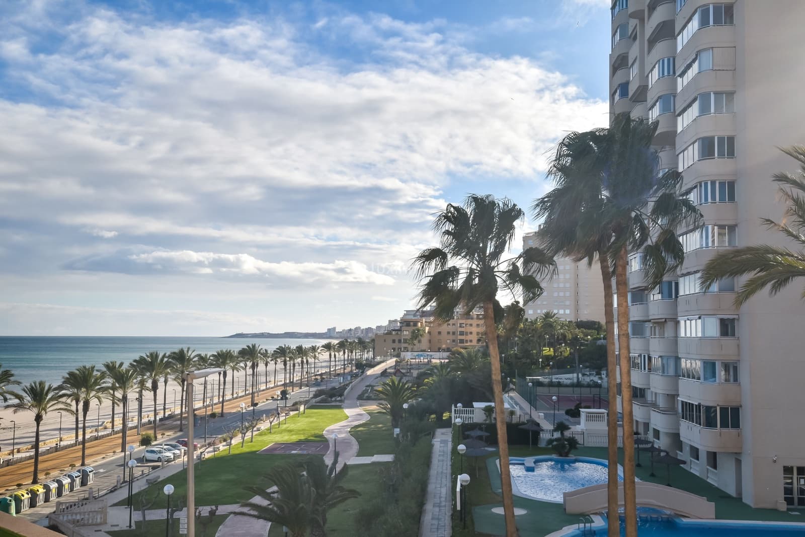 3 soveværelse Lejlighed til salg i El Campello med swimmingpool - € 382.000 (Ref: 8815362)