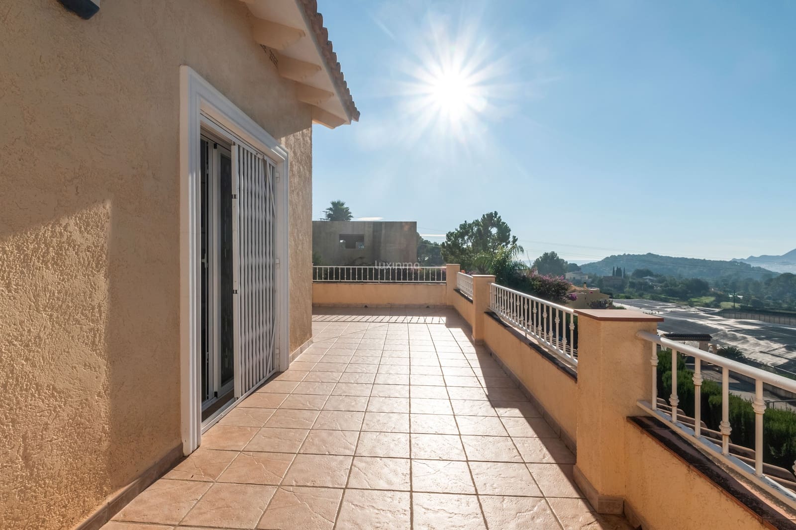 4 bedroom Villa for sale in Altea with pool garage - € 1,500,000 (Ref: 8817014)