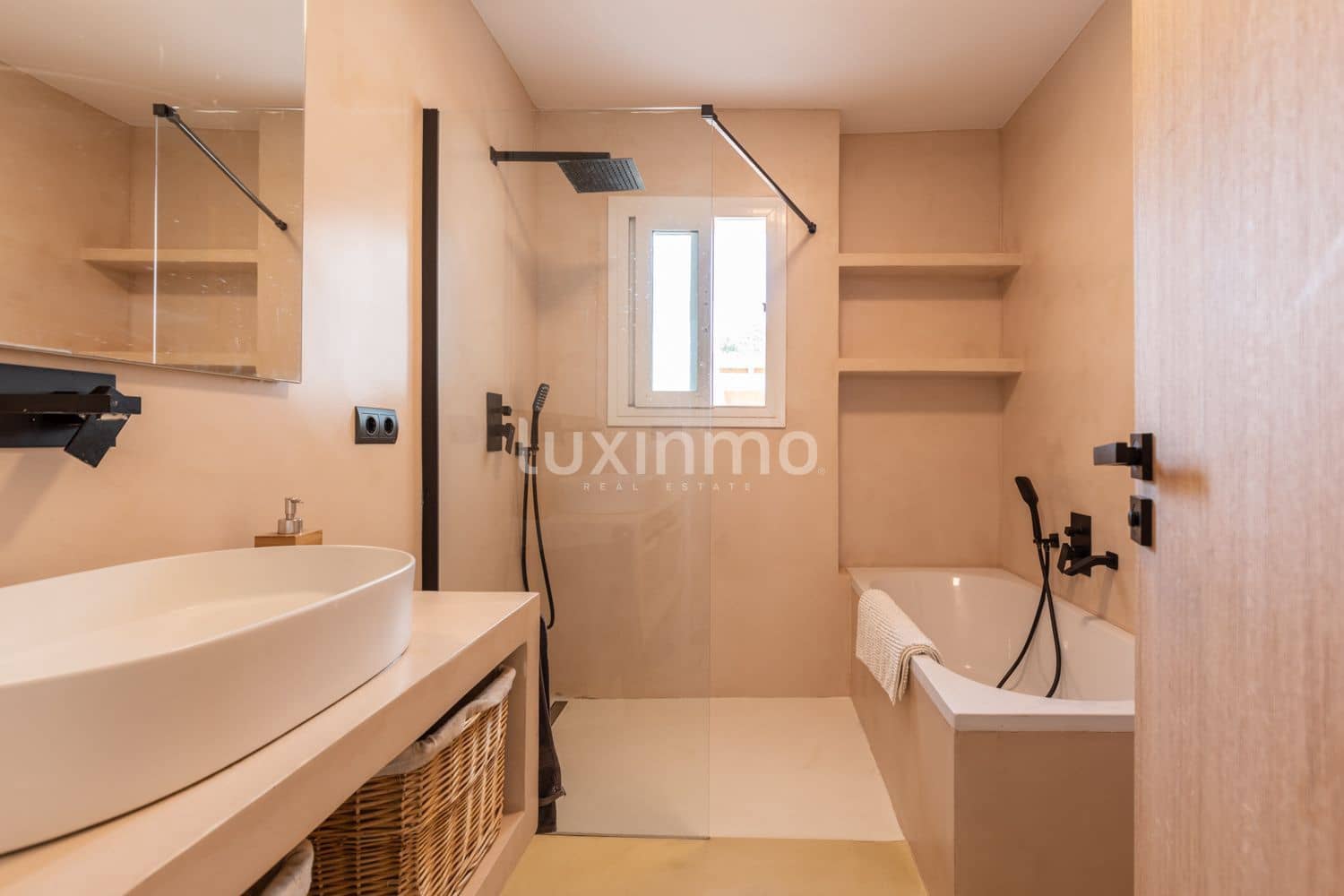 6 quarto Moradia para venda em Sant Antoni de Portmany com piscina garagem - 2 400 000 € (Ref: 8817022)