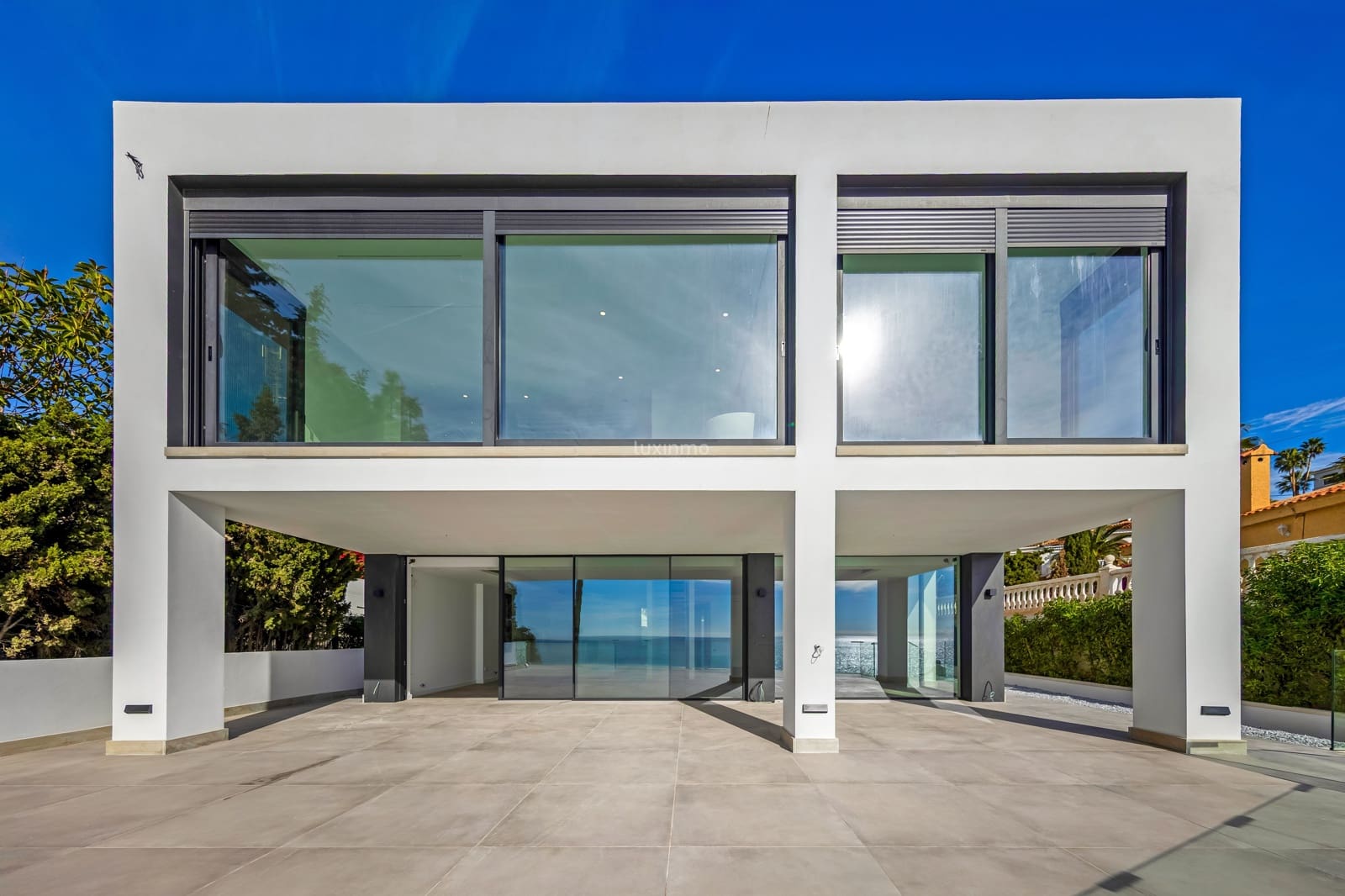 5 soveværelse Villa til salg i El Campello med swimmingpool garage - € 2.700.000 (Ref: 8817024)