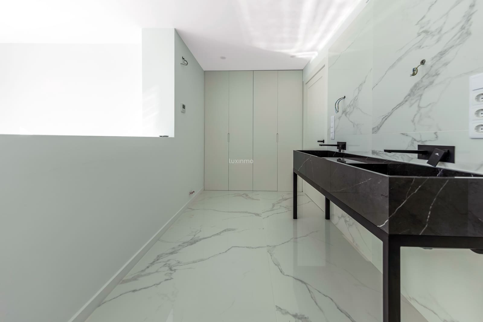 5 soveværelse Villa til salg i El Campello med swimmingpool garage - € 2.700.000 (Ref: 8817024)