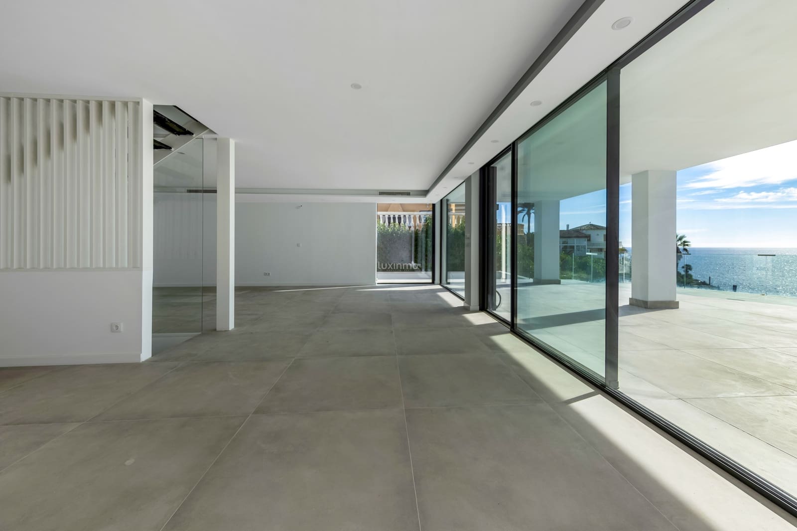 5 soveværelse Villa til salg i El Campello med swimmingpool garage - € 2.700.000 (Ref: 8817024)