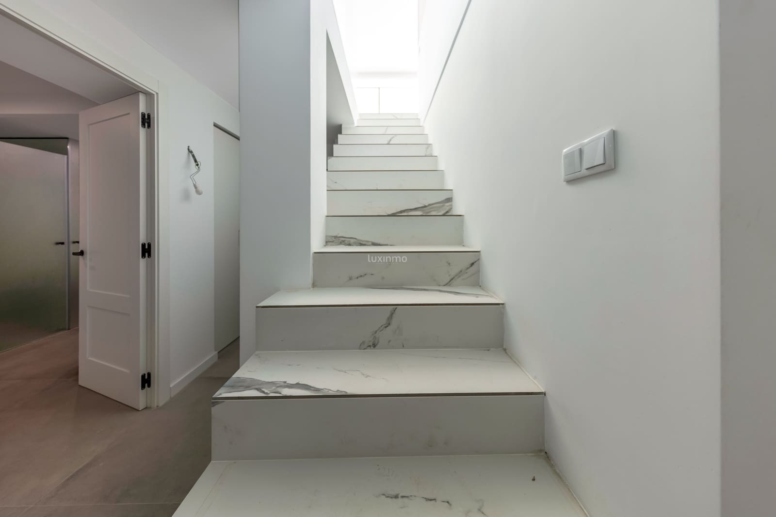 5 soveværelse Villa til salg i El Campello med swimmingpool garage - € 2.700.000 (Ref: 8817024)