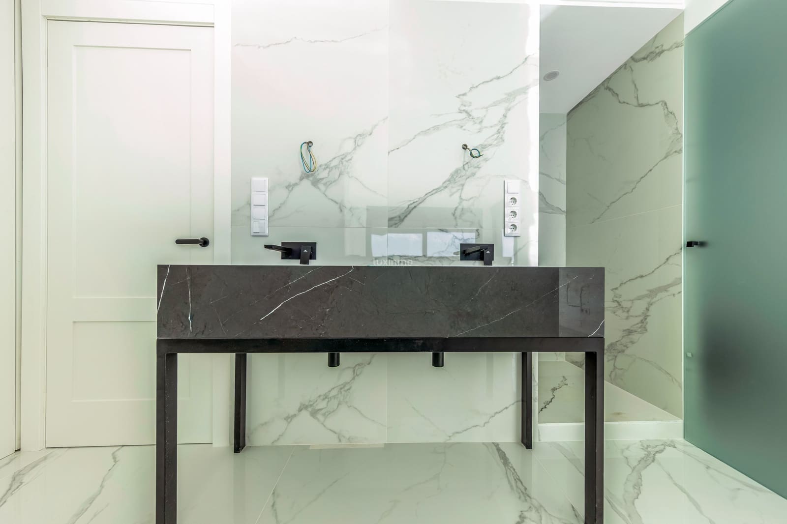 5 soveværelse Villa til salg i El Campello med swimmingpool garage - € 2.700.000 (Ref: 8817024)