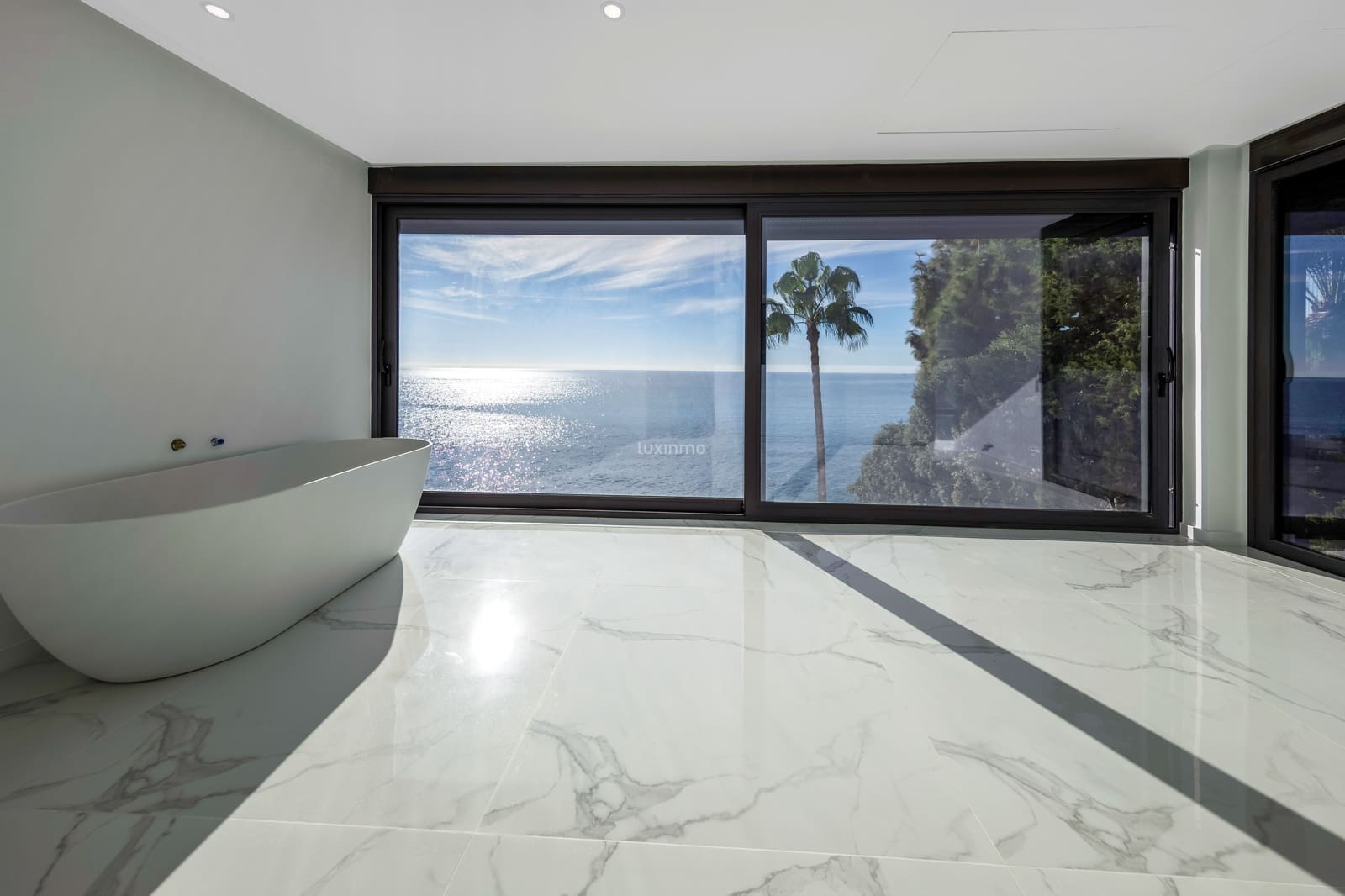 5 soveværelse Villa til salg i El Campello med swimmingpool garage - € 2.700.000 (Ref: 8817024)