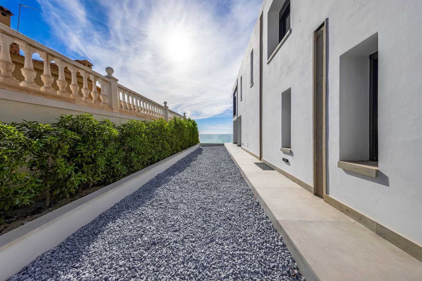 5 soveværelse Villa til salg i El Campello med swimmingpool garage - € 2.700.000 (Ref: 8817024)