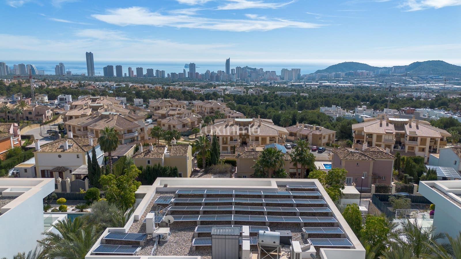 5 soveværelse Villa til salg i Finestrat med swimmingpool garage - € 2.000.000 (Ref: 8817025)