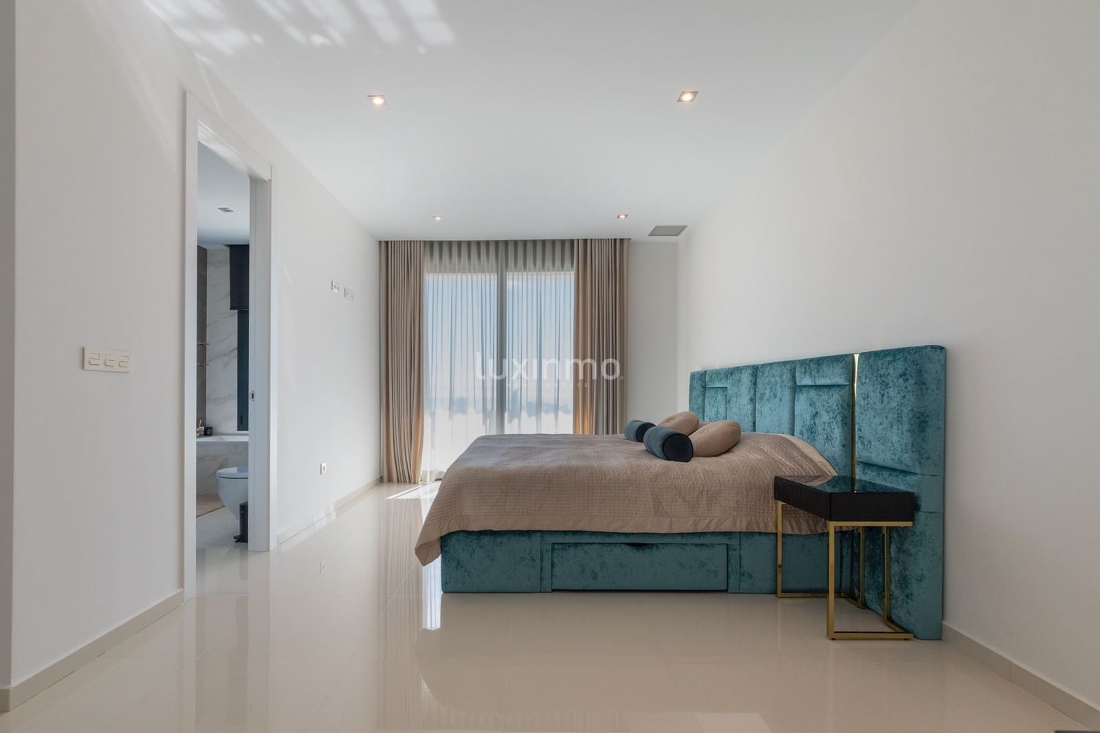 5 soveværelse Villa til salg i Finestrat med swimmingpool garage - € 2.000.000 (Ref: 8817025)