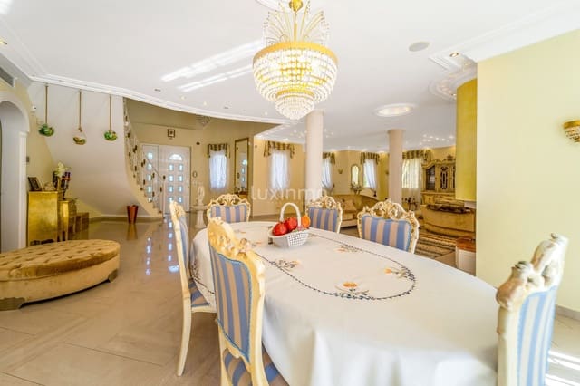 7 sovrum Villa till salu i El Campello med pool garage - 1 970 000 € (Ref: 8817034)