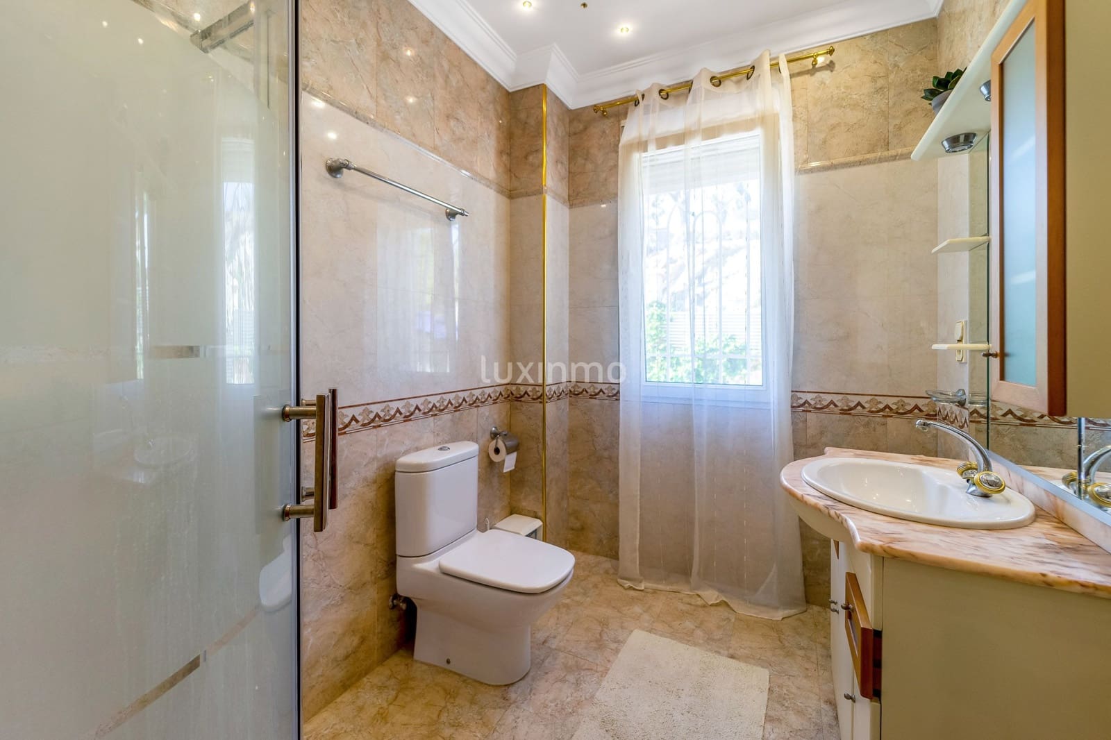 7 sovrum Villa till salu i El Campello med pool garage - 1 970 000 € (Ref: 8817034)