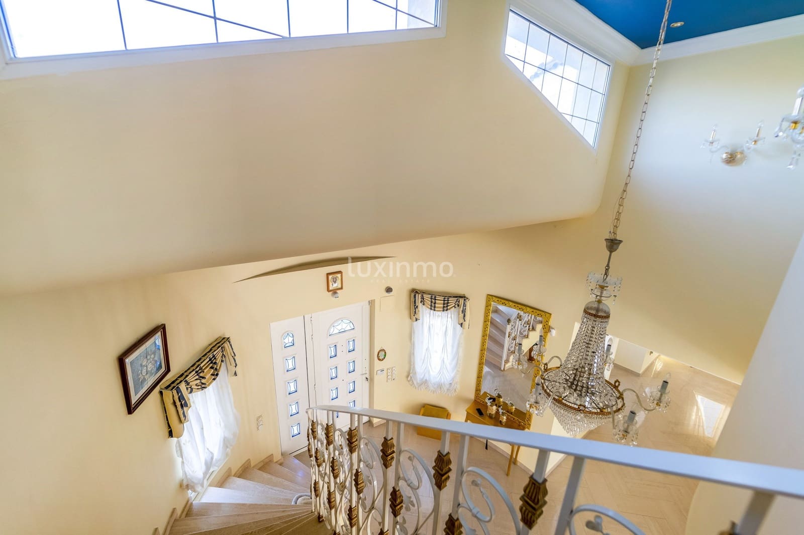 7 sovrum Villa till salu i El Campello med pool garage - 1 970 000 € (Ref: 8817034)