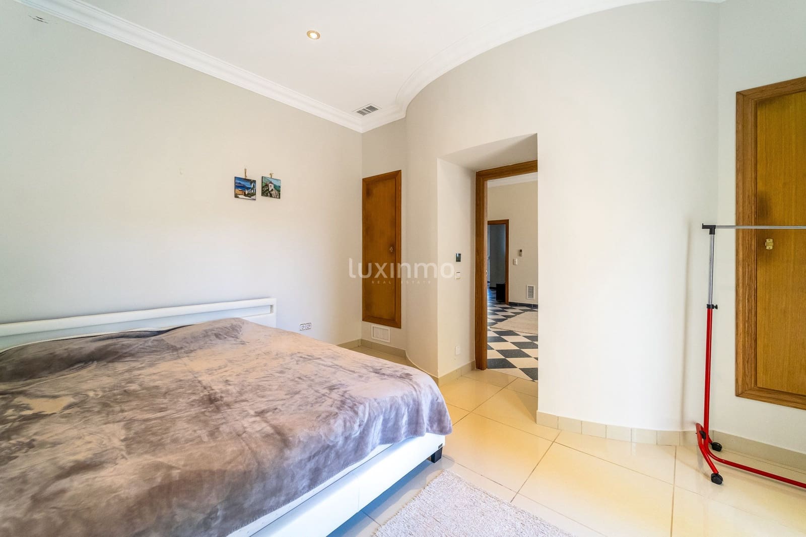 7 sovrum Villa till salu i El Campello med pool garage - 1 970 000 € (Ref: 8817034)