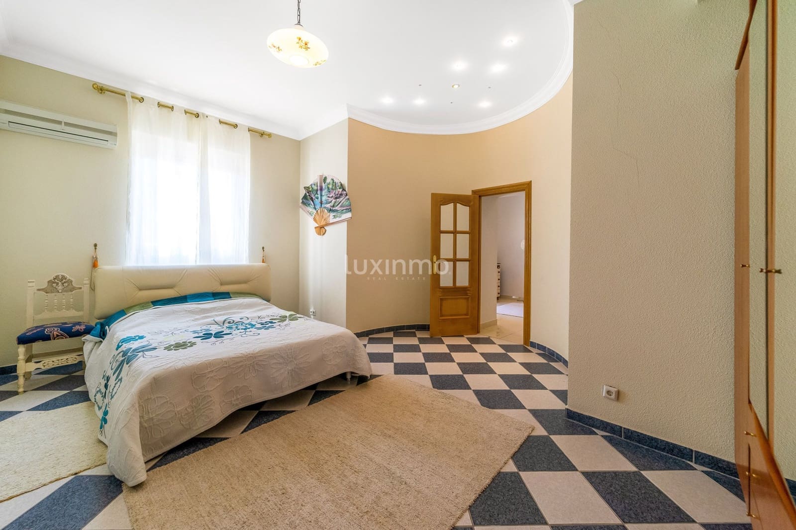 7 sovrum Villa till salu i El Campello med pool garage - 1 970 000 € (Ref: 8817034)