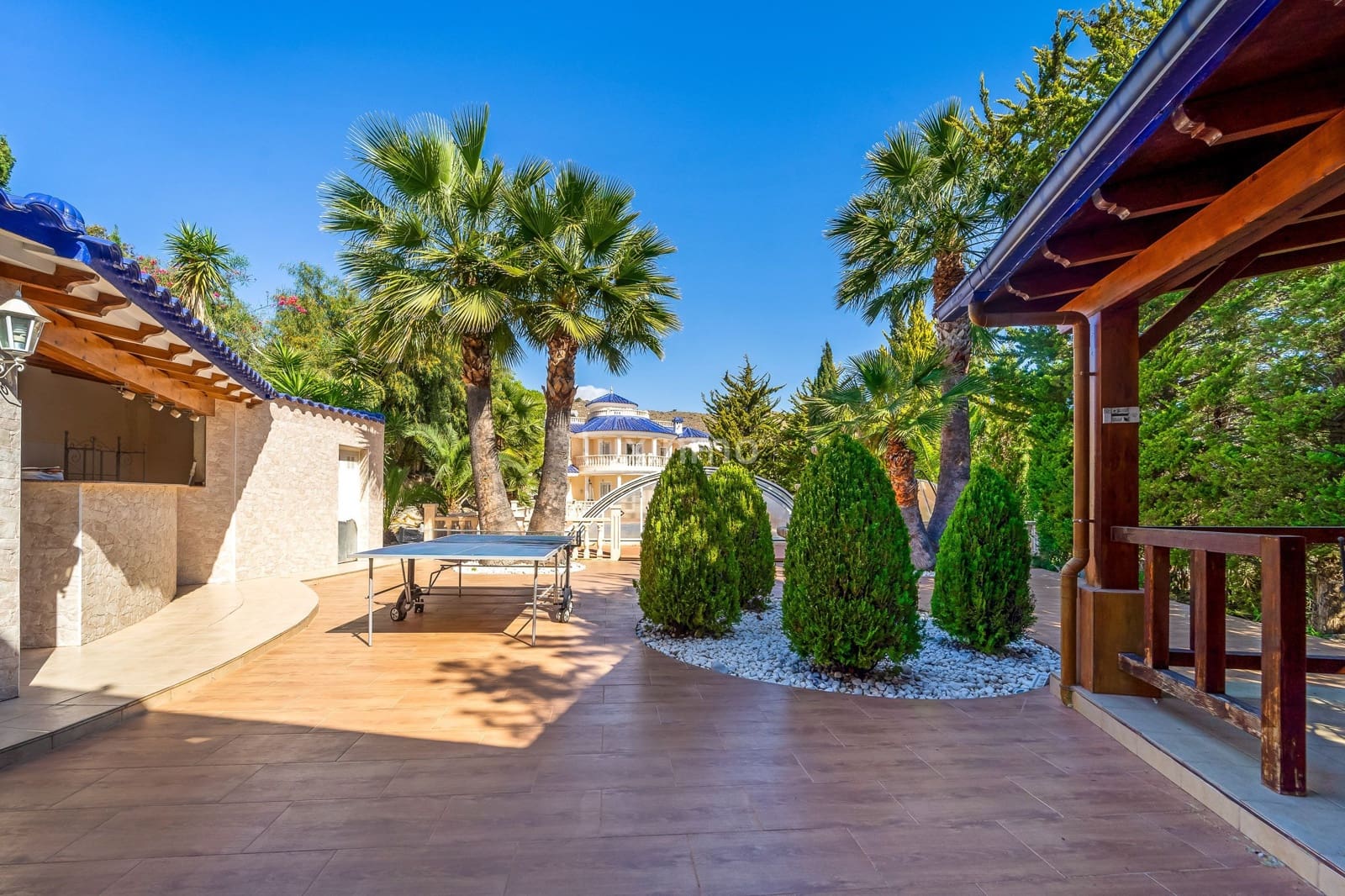 7 sovrum Villa till salu i El Campello med pool garage - 1 970 000 € (Ref: 8817034)