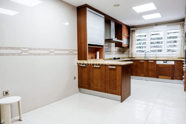 8 bedroom Townhouse for sale in Cabo de las Huertas, Alicante / Alacant city with pool garage - € 1,145,000 (Ref: 8817035)