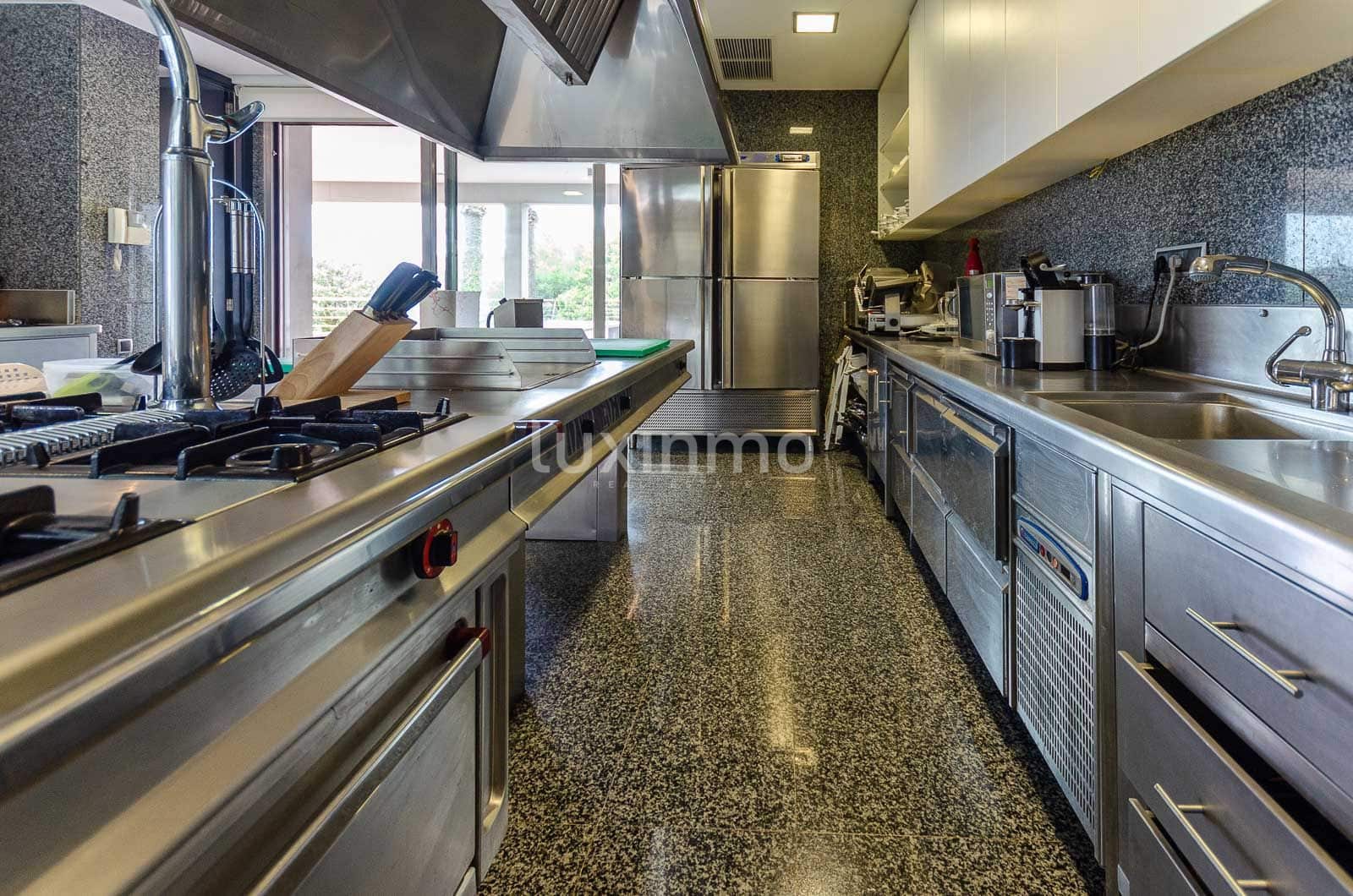 5 soverom Villa til salgs i Denia med svømmebasseng garasje - € 2 500 000 (Ref: 8817047)