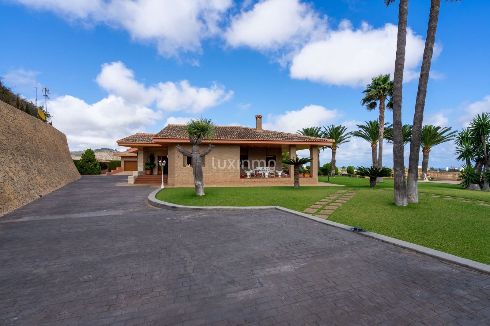 5 chambre Villa/Maison à vendre à Calpe / Calp avec piscine garage - 2 200 000 € (Ref: 8817052)