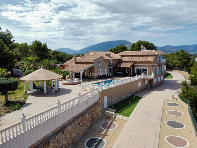 8 makuuhuone Huvila myytävänä paikassa La Nucia mukana uima-altaan - 2 500 000 € (Ref: 8821203)