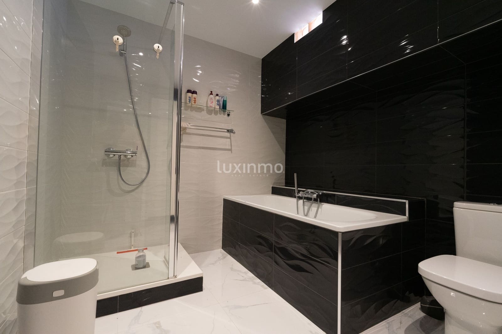 8 slaapkamer Villa te koop in La Nucia met zwembad - € 2.500.000 (Ref: 8821203)