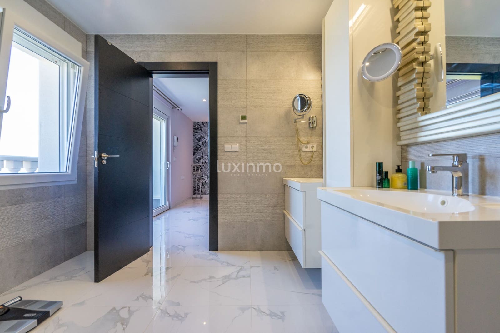 8 slaapkamer Villa te koop in La Nucia met zwembad - € 2.500.000 (Ref: 8821203)