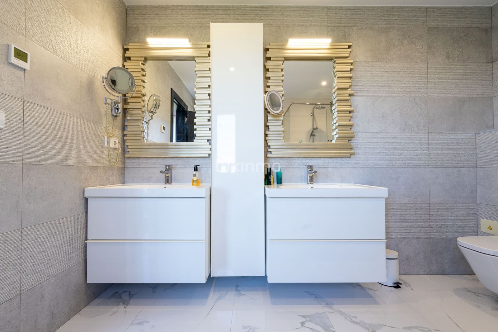 8 slaapkamer Villa te koop in La Nucia met zwembad - € 2.500.000 (Ref: 8821203)