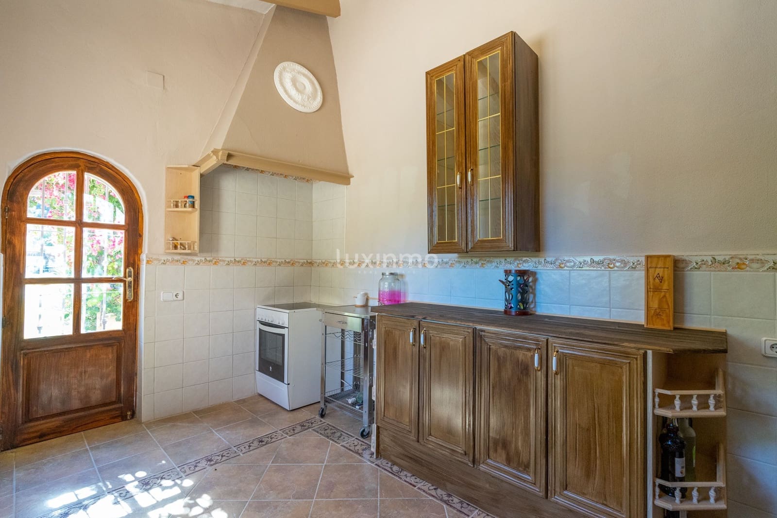 8 slaapkamer Villa te koop in La Nucia met zwembad - € 2.500.000 (Ref: 8821203)