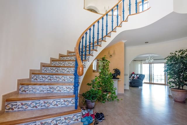 6 soverom Villa til salgs i Altea med svømmebasseng garasje - € 1 800 000 (Ref: 8821232)