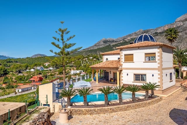 6 soverom Villa til salgs i Altea med svømmebasseng garasje - € 1 800 000 (Ref: 8821232)