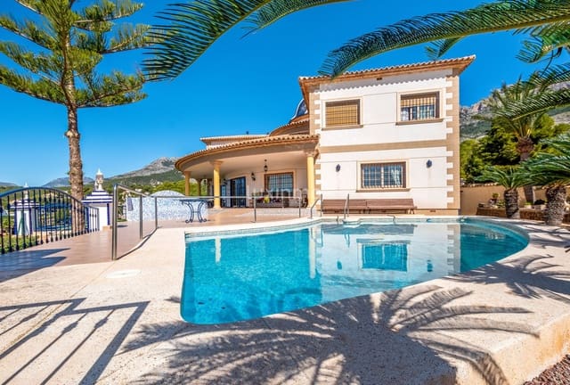 6 soverom Villa til salgs i Altea med svømmebasseng garasje - € 1 800 000 (Ref: 8821232)