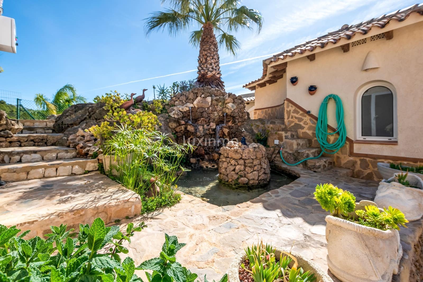 6 bedroom Villa for sale in Altea with pool garage - € 1,800,000 (Ref: 8821232)